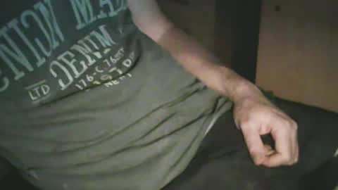 wolfie_2910 online show from 06/18/26, 04:33