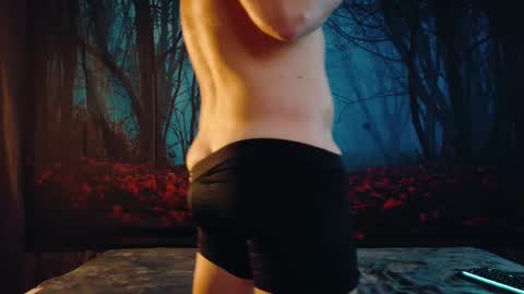 Snapshot of wolfie_solo chatting on 10/04/25, 04:43 Wolfie online show from 10/04/25, 04:43