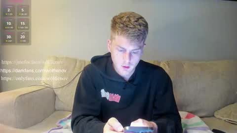 Wolfienov online show from 02/02/25, 05:32