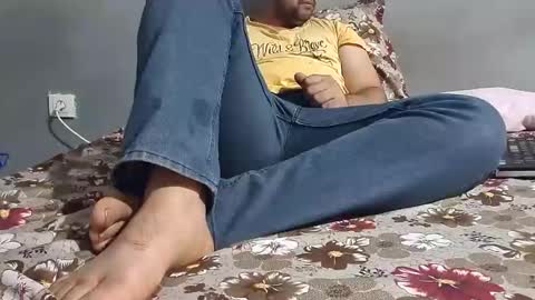 Snapshot of wolfrot chatting on 12/30/24, 01:26 wolf boy online show from 12/30/24, 01:26