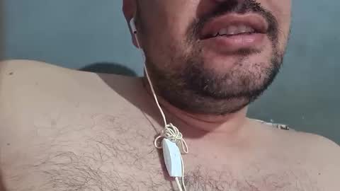 Snapshot of wolfrot chatting on 02/14/25, 02:07 wolf boy online show from 02/14/25, 02:07