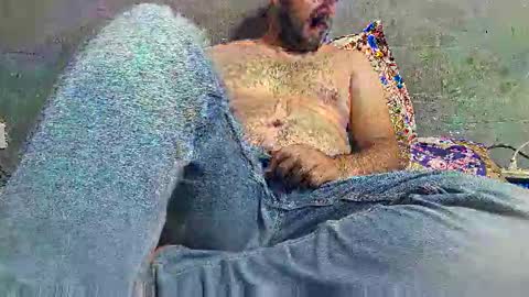 Snapshot of wolfrot chatting on 12/01/25, 02:49 wolf boy online show from 12/01/25, 02:49