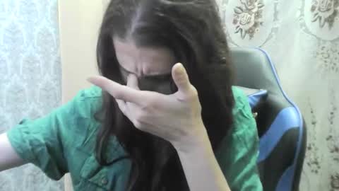 Snapshot of wolfxsnow chatting on 11/26/25, 08:21 wolfxsnow online show from 11/26/25, 08:21