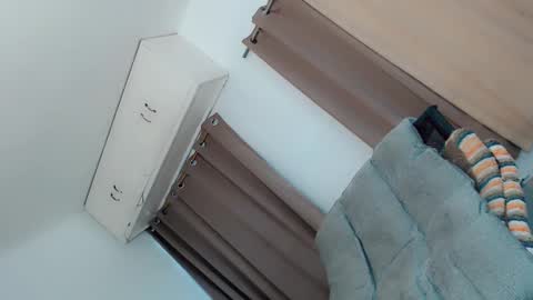 Jexie online show from 10/31/25, 04:13