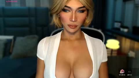 Julia online show from 02/03/26, 01:59