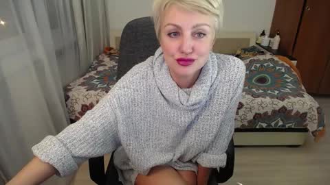 Snapshot of women_pleasures chatting on 02/03/25, 11:05 women_pleasures online show from 02/03/25, 11:05