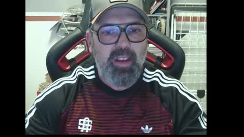 Snapshot of womenizzeer chatting on 09/23/25, 03:59 Adam online show from 09/23/25, 03:59