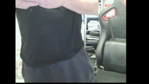 Snapshot of womenizzeer chatting on 01/09/26, 11:39 Adam online show from 01/09/26, 11:39