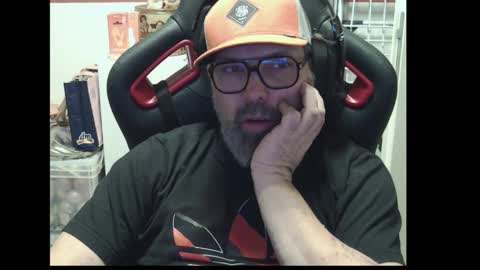 Snapshot of womenizzeer chatting on 01/11/26, 10:26 Adam online show from 01/11/26, 10:26