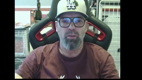 Snapshot of womenizzeer chatting on 03/01/26, 03:47 Adam online show from 03/01/26, 03:47