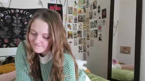 Snapshot of wonderconnie chatting on 11/04/25, 04:28 wonderconnie online show from 11/04/25, 04:28