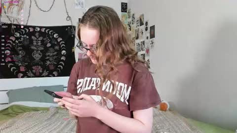 Snapshot of wonderconnie chatting on 11/16/25, 08:31 wonderconnie online show from 11/16/25, 08:31