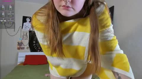 Snapshot of wonderconnie chatting on 12/14/25, 11:04 wonderconnie online show from 12/14/25, 11:04