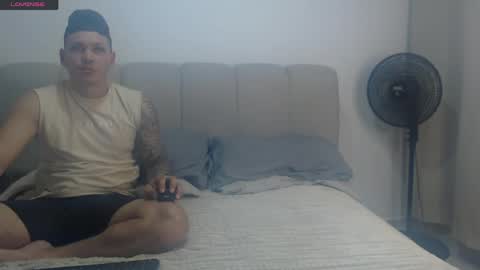 Sofia And Thomas online show from 05/08/26, 04:40