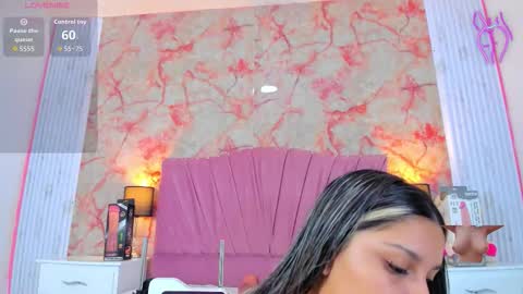 wonderkloe_ online show from 03/18/26, 02:47