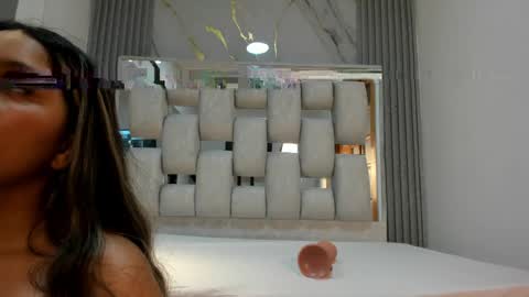 Snapshot of wonderkloe_ chatting on 05/01/26, 08:13 wonderkloe_ online show from 05/01/26, 08:13