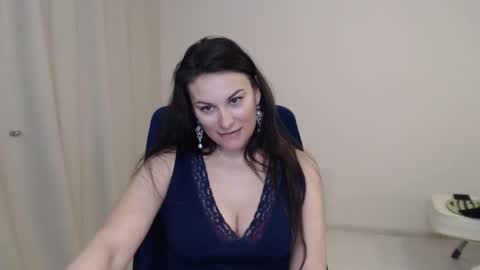 Snapshot of wonderr_woman chatting on 02/12/25, 12:48 wonderr_woman online show from 02/12/25, 12:48
