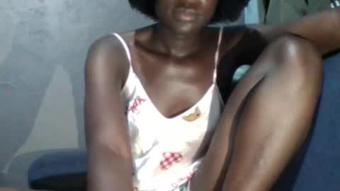 Snapshot of wonders0786 chatting on 01/18/25, 11:22 Your black bunny online show from 01/18/25, 11:22