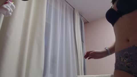 Snapshot of woodland_peony chatting on 01/15/26, 10:42 Woodland Peony online show from 01/15/26, 10:42