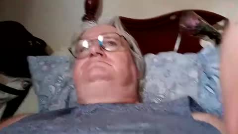 Snapshot of woodpecker115 chatting on 01/28/25, 07:21 woodpecker115 online show from 01/28/25, 07:21