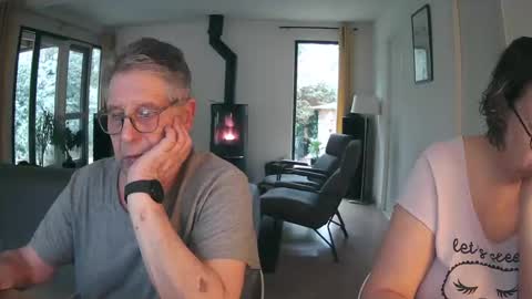 Snapshot of woodwurm chatting on 02/26/25, 04:45 woodwurm and Snoeske online show from 02/26/25, 04:45