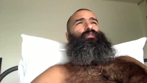 woof_wolf37 online show from 10/14/25, 03:57