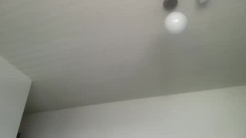 Snapshot of woof_wolf37 chatting on 05/27/26, 04:59 woof_wolf37 online show from 05/27/26, 04:59