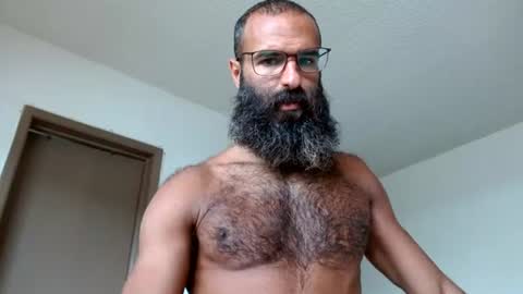 Snapshot of woof_wolf37 chatting on 06/18/26, 04:11 woof_wolf37 online show from 06/18/26, 04:11