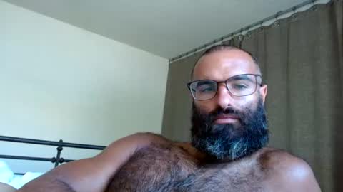Snapshot of woof_wolf37 chatting on 07/16/26, 04:02 woof_wolf37 online show from 07/16/26, 04:02