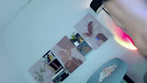 Snapshot of working_girl28 chatting on 11/08/25, 02:28 kesha online show from 11/08/25, 02:28