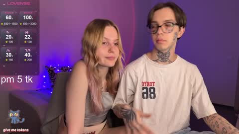 Snapshot of worldofllove chatting on 02/03/25, 08:35 Arnika and Simon online show from 02/03/25, 08:35