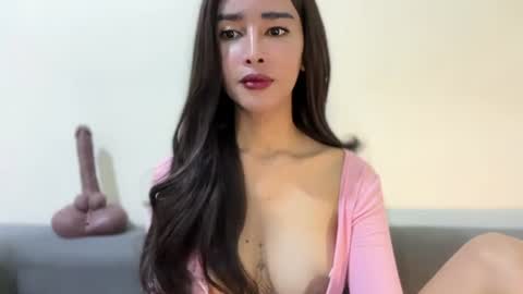 Lily online show from 07/05/26, 08:10