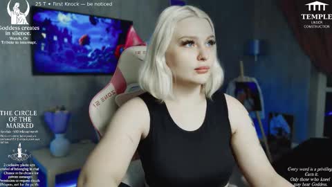 Snapshot of wounded_goddess chatting on 10/19/25, 03:34 Goddess Sophy online show from 10/19/25, 03:34