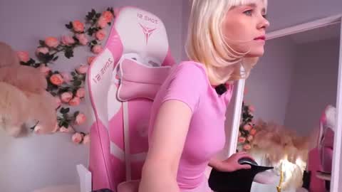 wow_angel online show from 07/10/26, 05:45