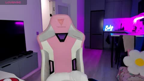 Emi online show from 02/04/26, 04:07