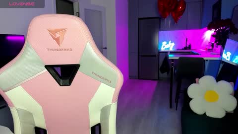 Emi online show from 02/22/26, 04:02