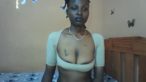 Snapshot of wren_7 chatting on 11/19/25, 09:31 wren 7 online show from 11/19/25, 09:31