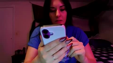 Snapshot of wrenleigh chatting on 06/09/26, 06:36 Crystal Lake online show from 06/09/26, 06:36