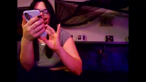 Snapshot of wrenleigh chatting on 06/11/26, 07:17 Crystal Lake online show from 06/11/26, 07:17