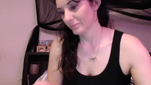 Snapshot of wrenleigh chatting on 06/21/26, 04:48 Crystal Lake online show from 06/21/26, 04:48