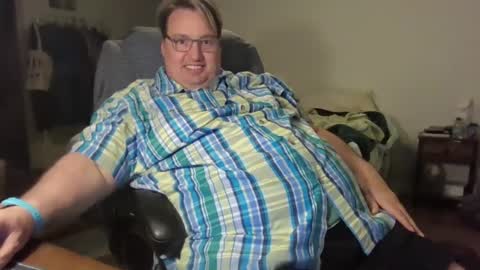 Snapshot of wrensroom chatting on 02/22/25, 04:40 Wren Valentino online show from 02/22/25, 04:40