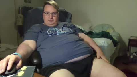 Snapshot of wrensroom chatting on 02/24/25, 05:11 Wren Valentino online show from 02/24/25, 05:11