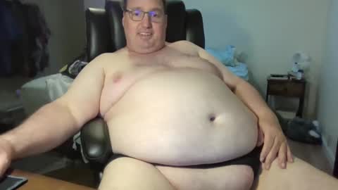 Snapshot of wrensroom chatting on 03/01/25, 01:32 Wren Valentino online show from 03/01/25, 01:32