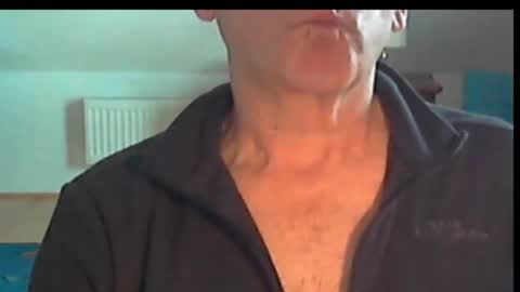 Wuki online show from 10/27/25, 01:15