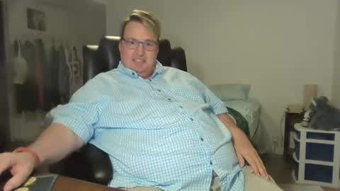 Snapshot of wvalentinox chatting on 12/13/24, 05:38 WValentinoX online show from 12/13/24, 05:38