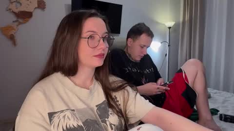 Snapshot of wwow_meow chatting on 11/16/25, 12:44 Eric and Christine 3 online show from 11/16/25, 12:44