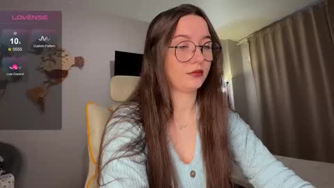 Snapshot of wwow_meow chatting on 12/03/25, 08:00 Eric and Christine 3 online show from 12/03/25, 08:00