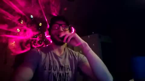 wyiatt online show from 03/28/26, 06:24