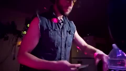 wyiatt online show from 04/12/26, 05:45