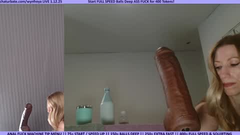 Snapshot of wynfreya chatting on 01/12/25, 12:01 Wyn online show from 01/12/25, 12:01